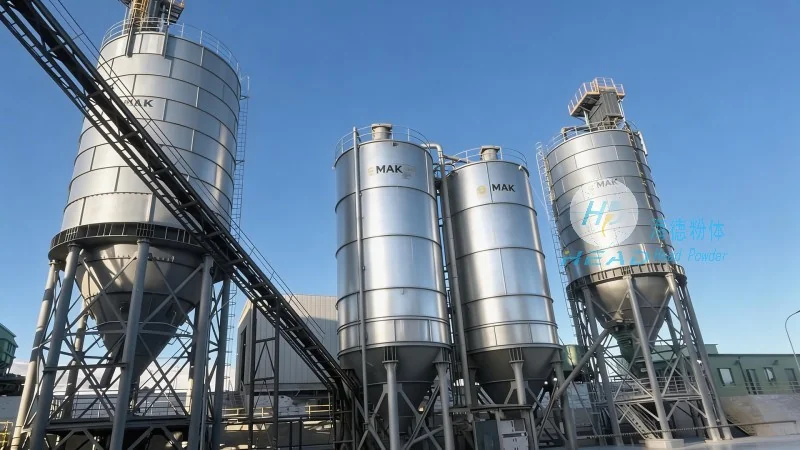 Pneumatic conveying scheme for waste rubber powder